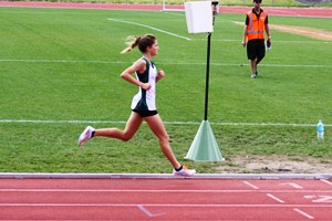 Amy Pitout - 1st SG 800m